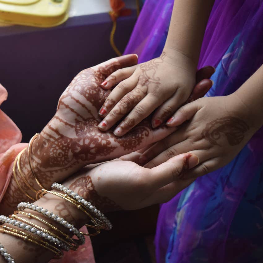 daughter with her sold mother