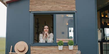 Millionaire Builds Community Of Tiny Homes To Combat Homelessness And Offers Residents Jobs