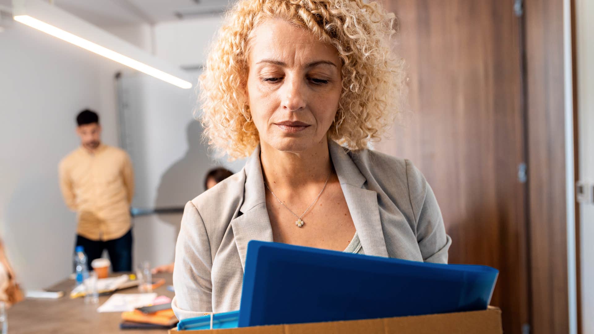 manager leaving her job with her belongings