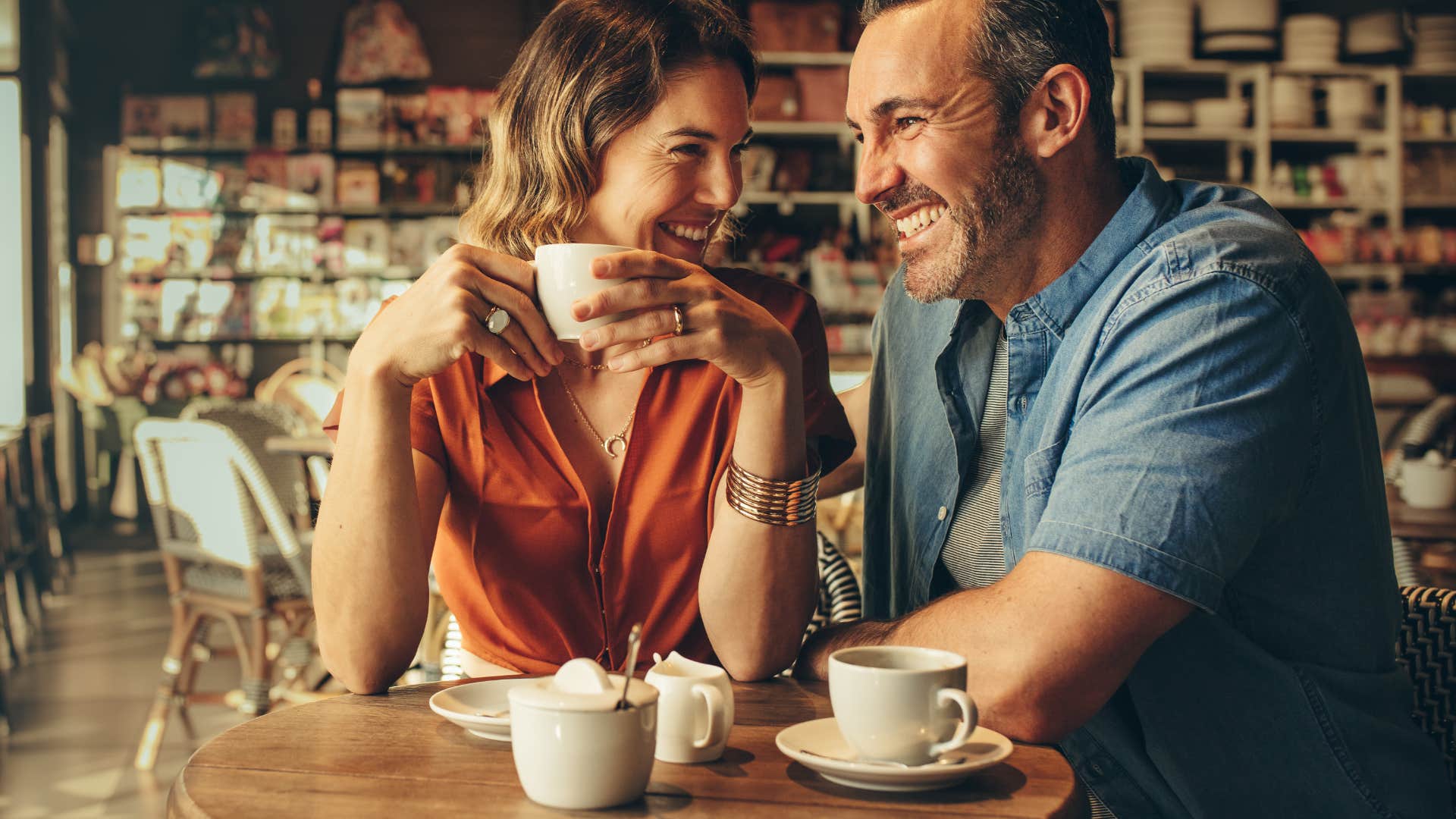 woman embracing the art of falling in love by keeping options open