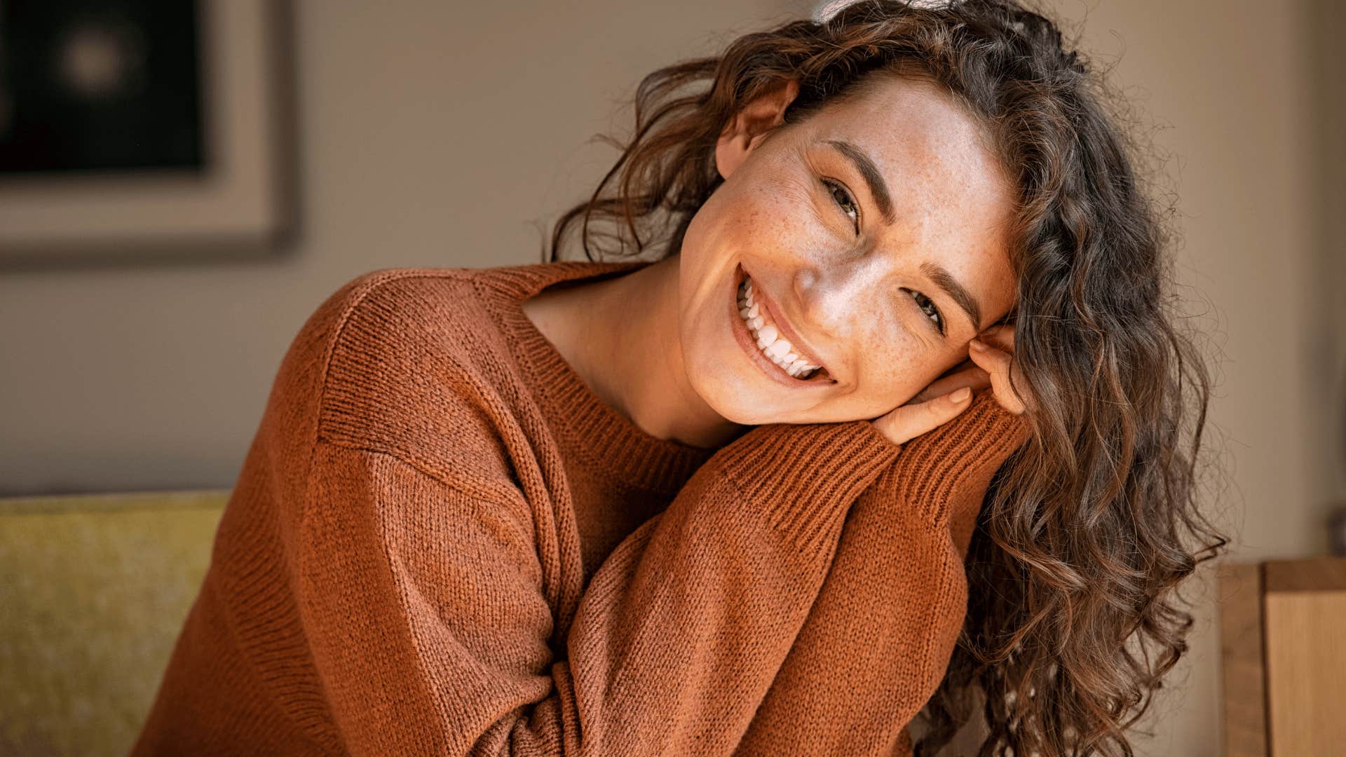 intelligent woman showing how intelligent she is by being well-mannered